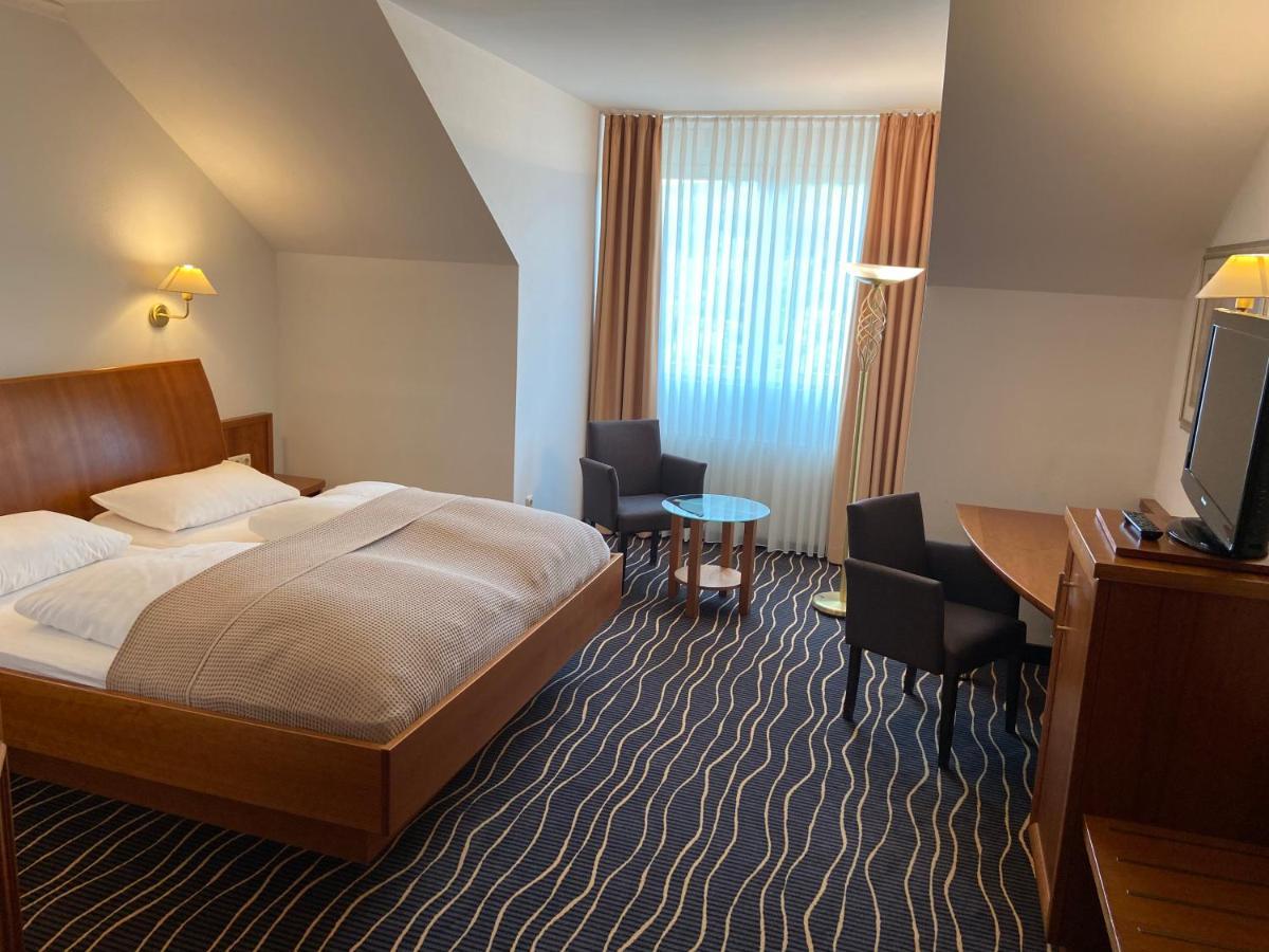Hotel Zur Schoenen Aussicht Marktheidenfeld Bagian luar foto