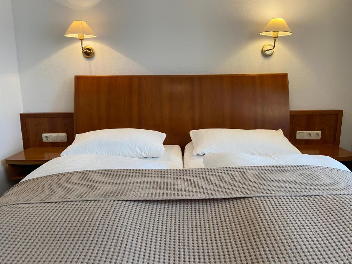 Hotel Zur Schoenen Aussicht Marktheidenfeld Bagian luar foto