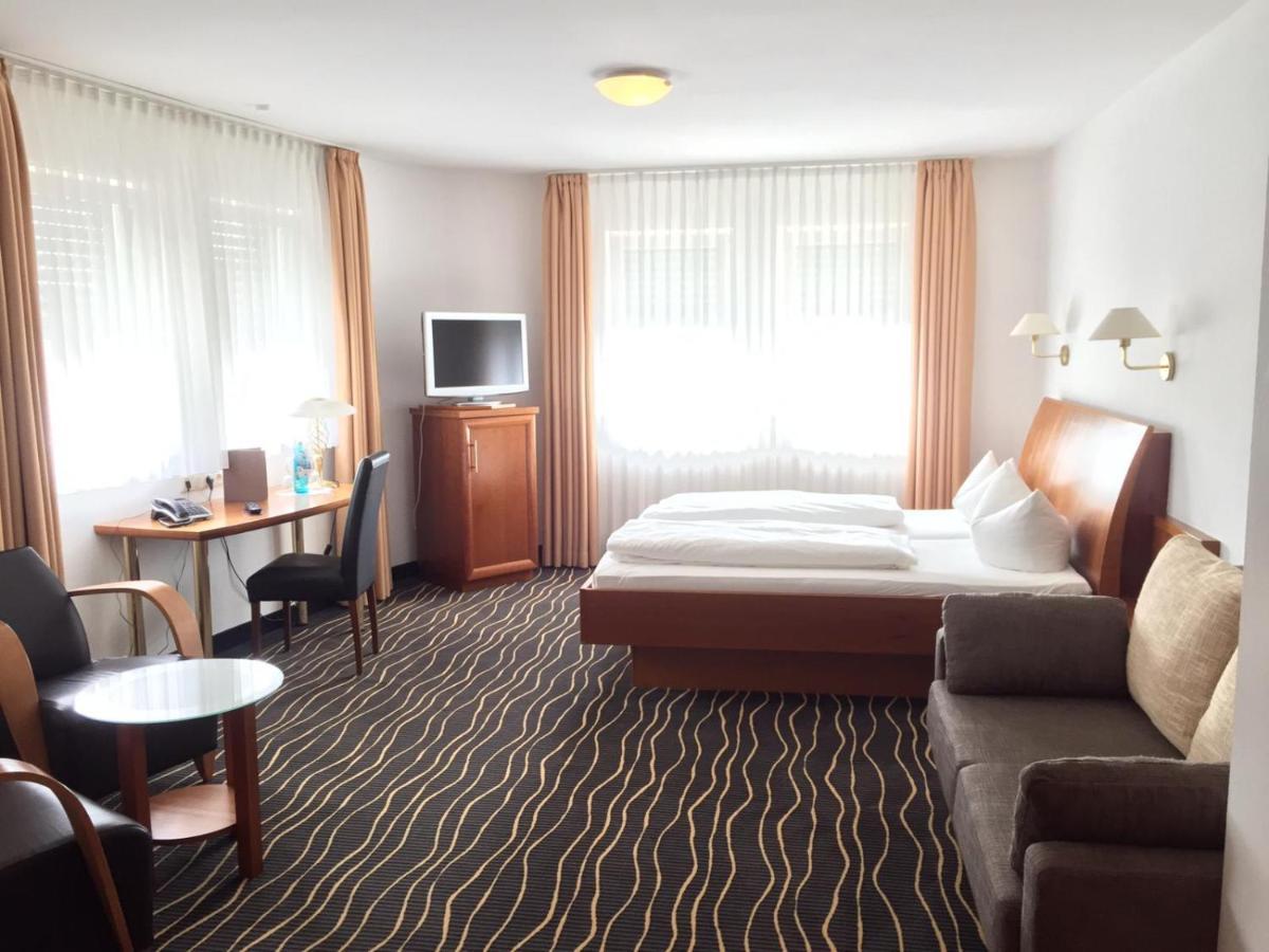 Hotel Zur Schoenen Aussicht Marktheidenfeld Bagian luar foto