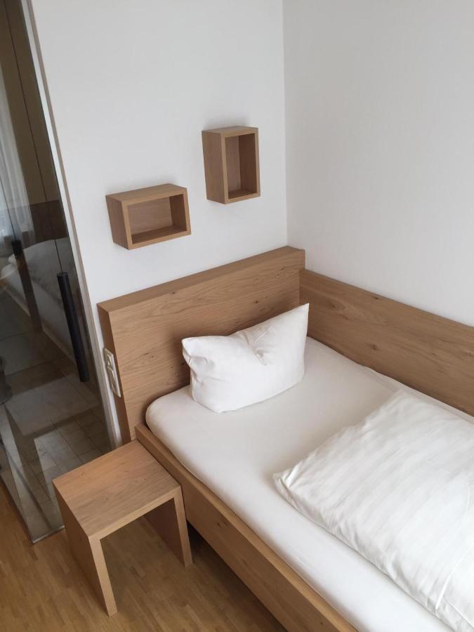 Hotel Zur Schoenen Aussicht Marktheidenfeld Bagian luar foto
