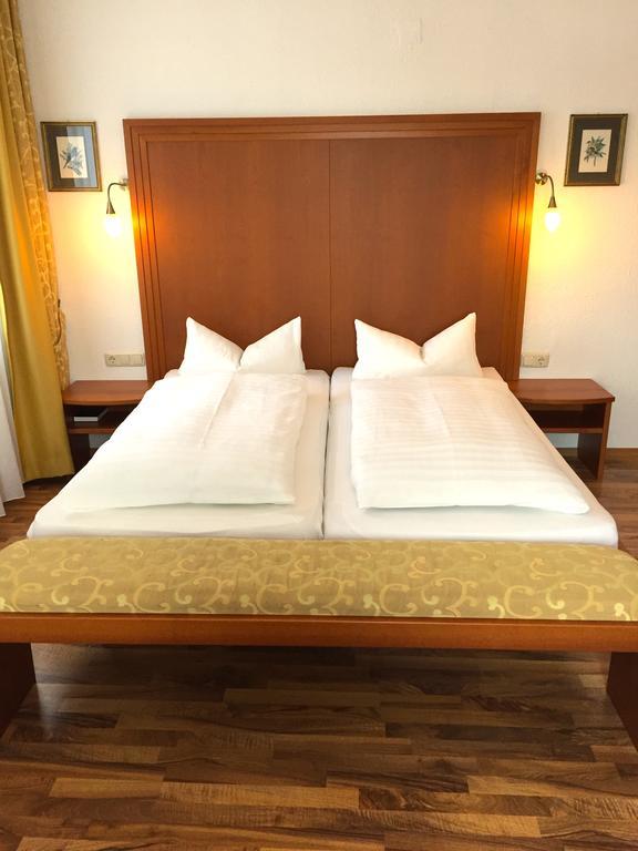 Hotel Zur Schoenen Aussicht Marktheidenfeld Bagian luar foto