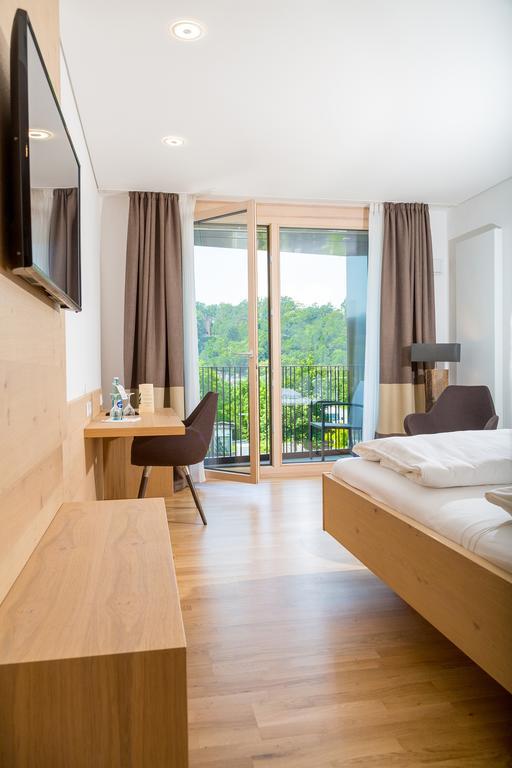 Hotel Zur Schoenen Aussicht Marktheidenfeld Bagian luar foto